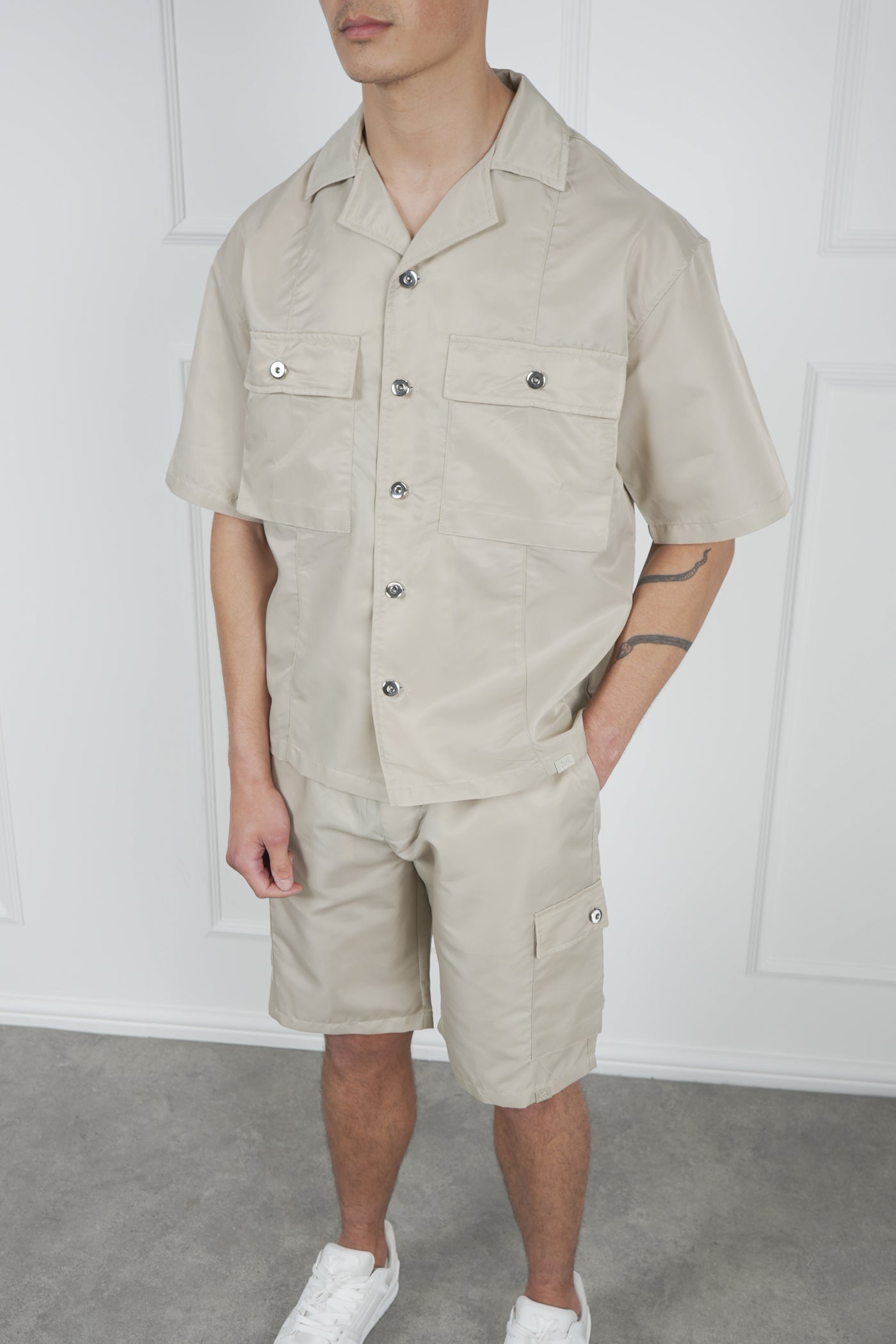 CONJUNTO NYLON OVERSIZE - BEIGE