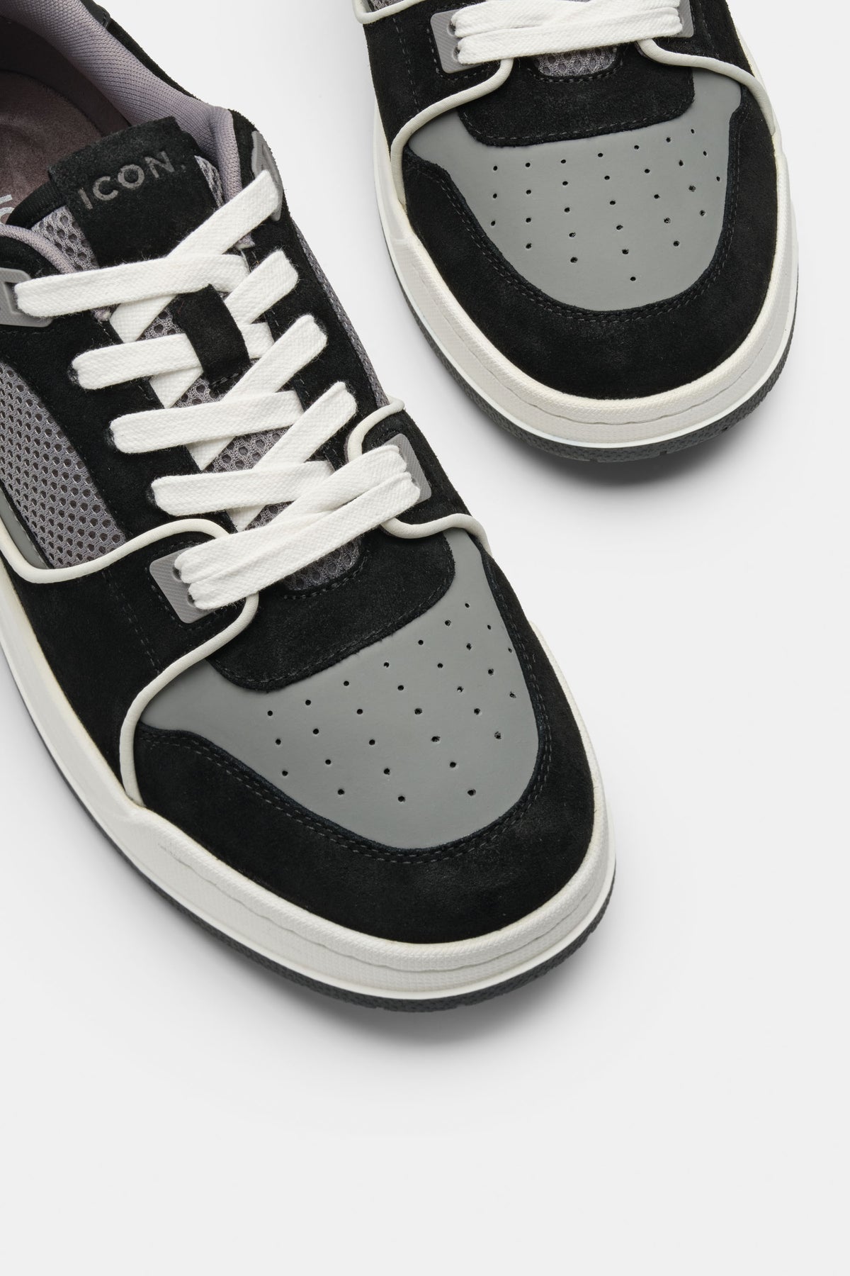TAYLOR TRAINER