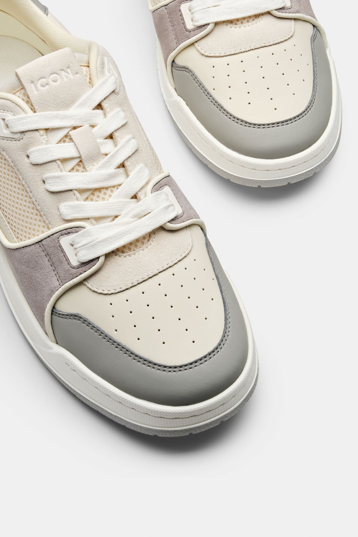 TAYLOR TRAINER