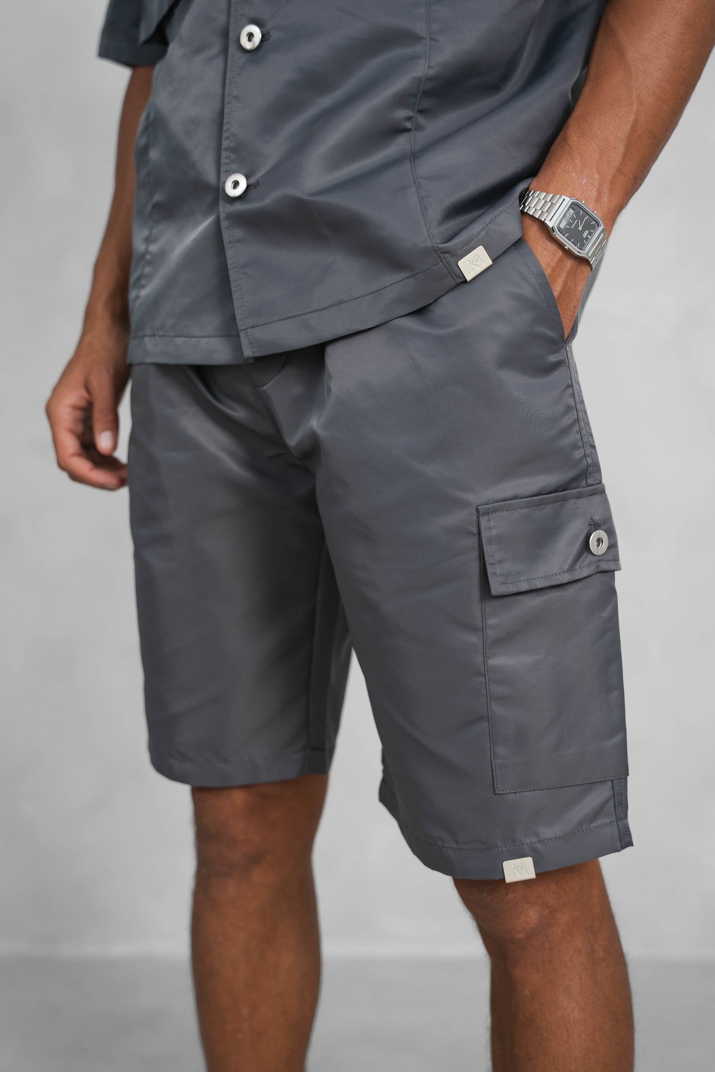 PANTALONES NYLON OVERSIZE
