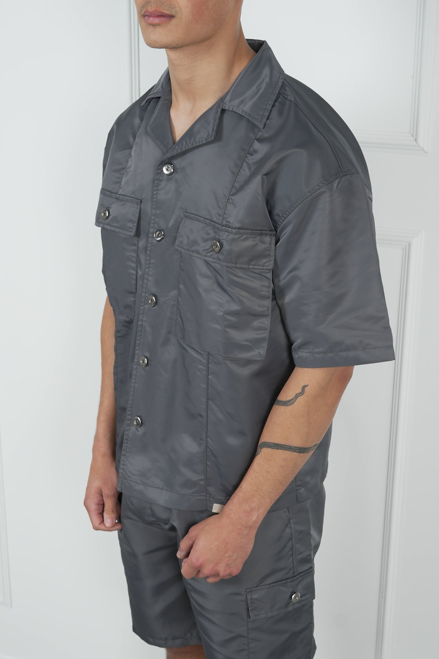 CAMISA NYLON OVERSIZE