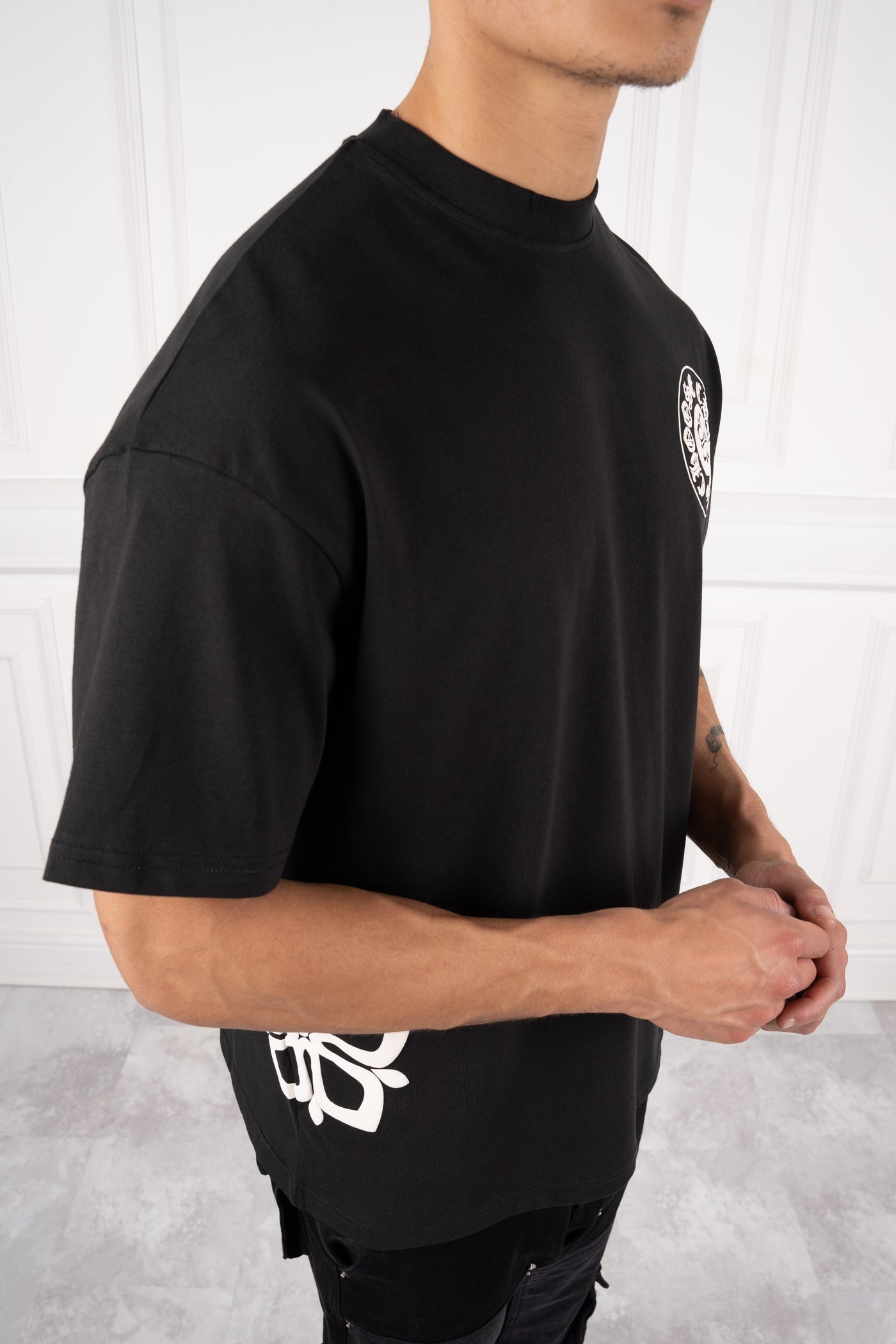 CAMISETA CHOOSE CHAOS - NEGRA