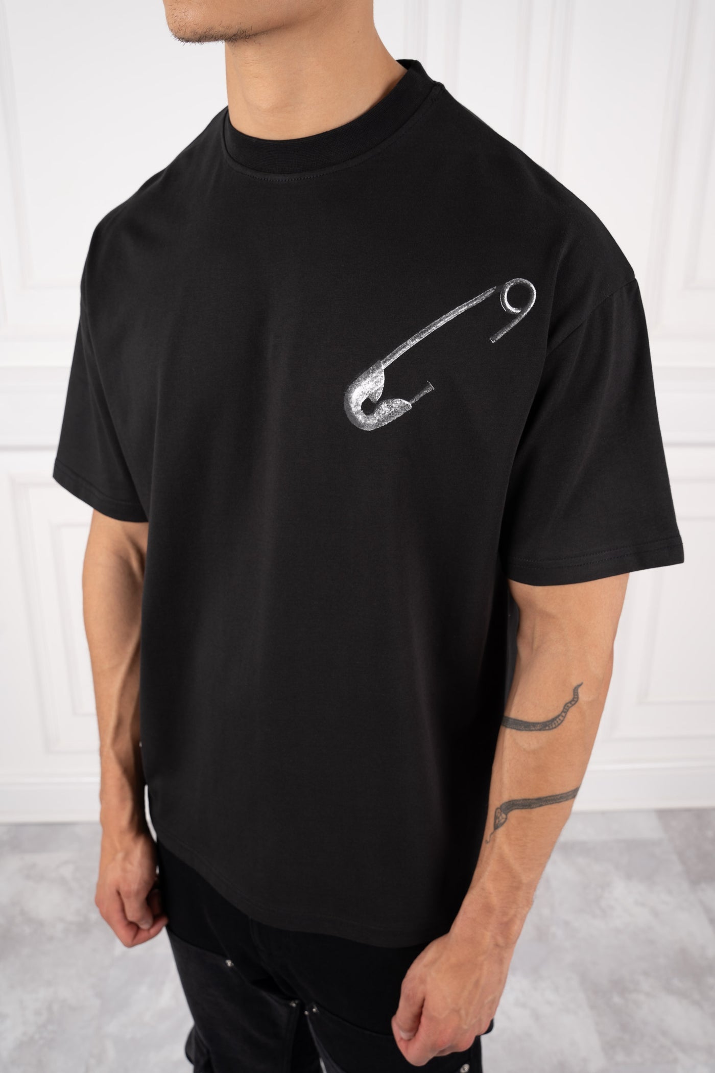 CAMISETA OVERSIZED CLIP - NEGRA