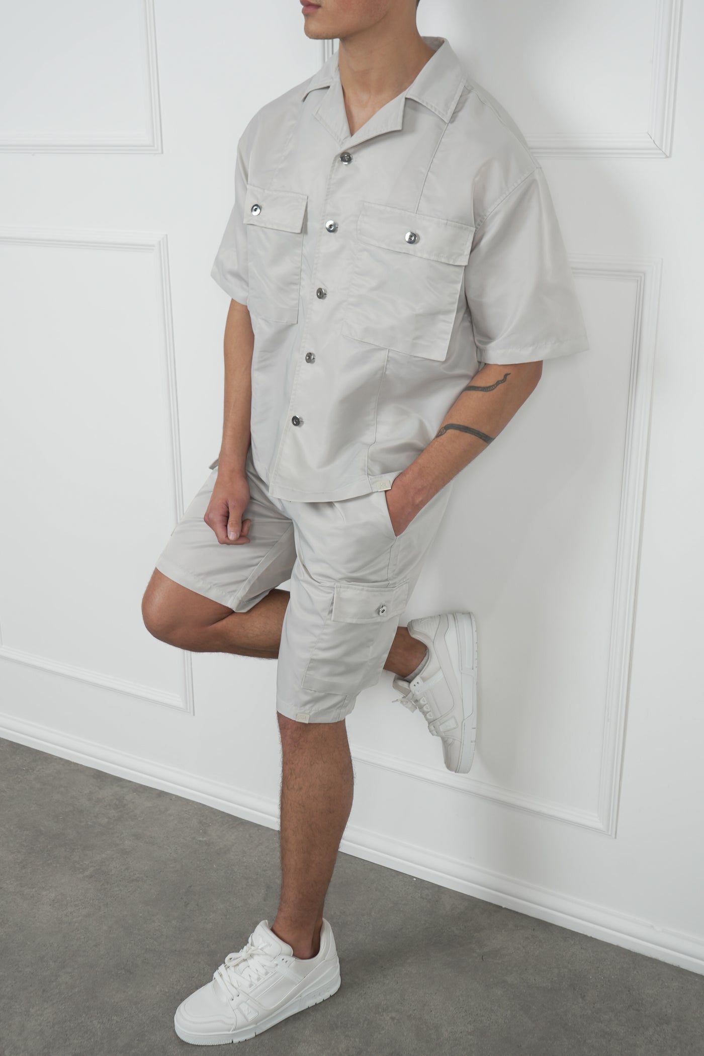 PANTALONES NYLON OVERSIZE