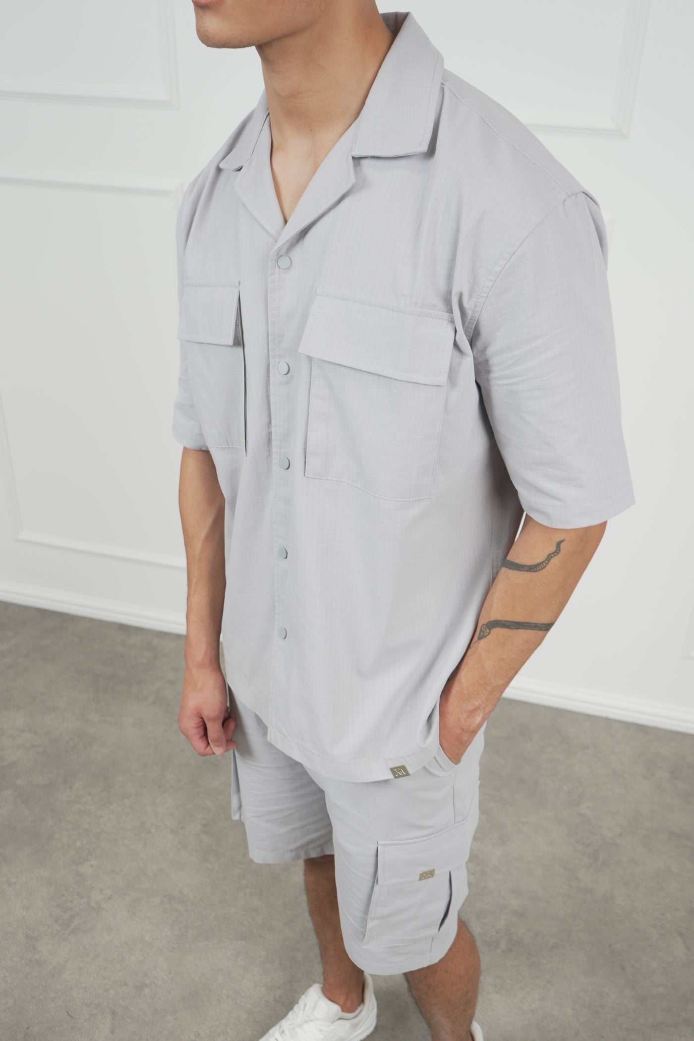 CONJUNTO CALIFORNIA OVERSIZE - GRIS PERLA
