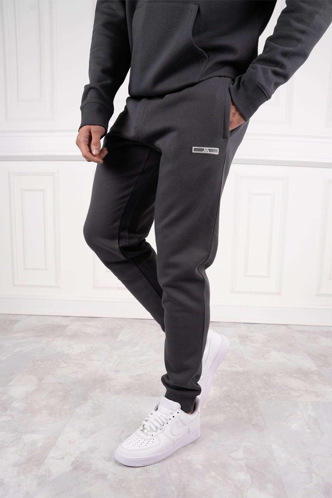 CHÁNDAL NEW YORK HOODIE - GRIS CARBÓN