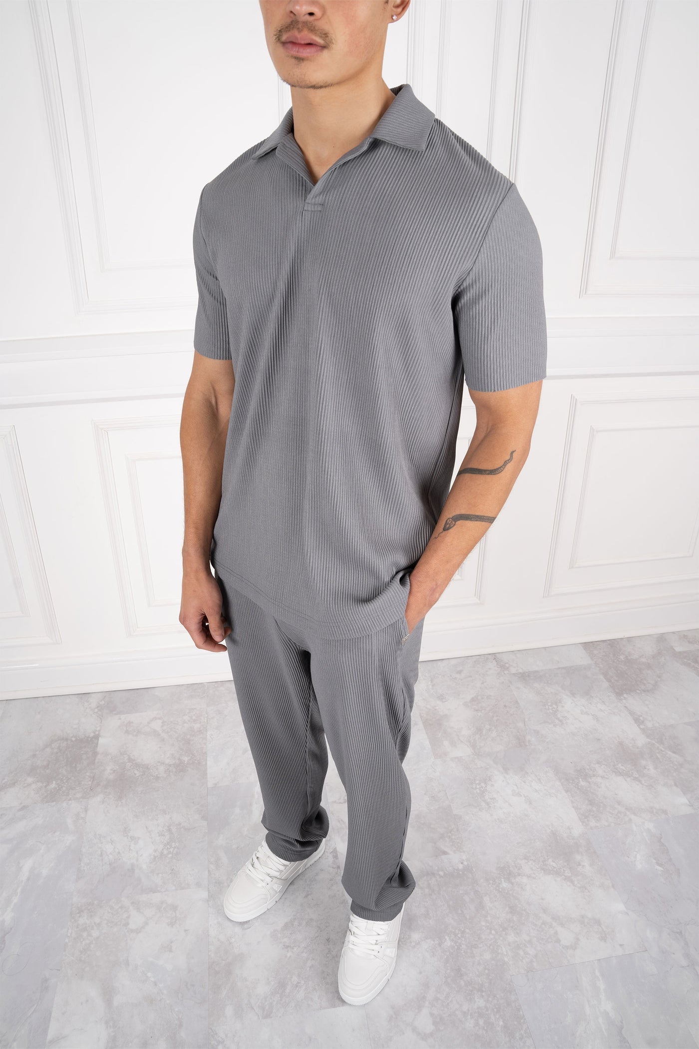 CONJUNTO PLEATED MASON - GRIS