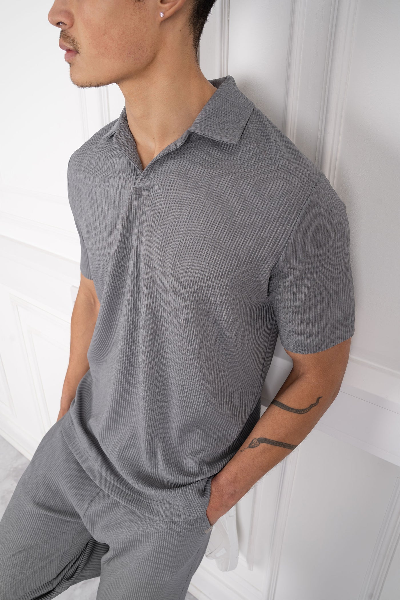 CONJUNTO PLEATED MASON - GRIS