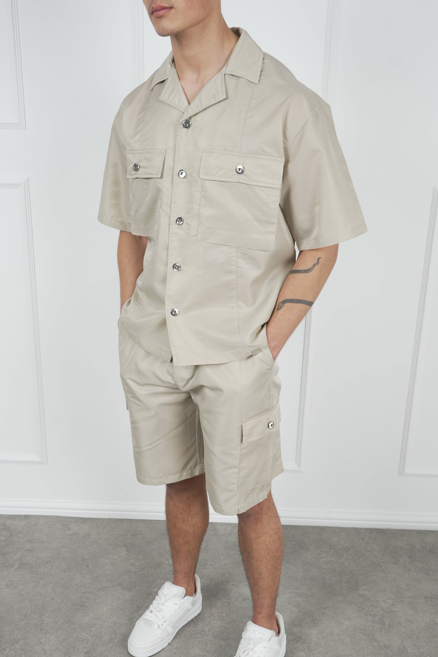 PANTALONES NYLON OVERSIZE