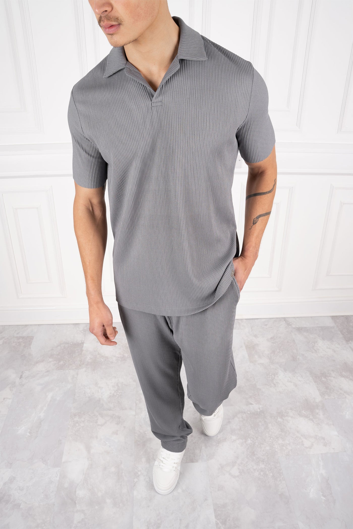CONJUNTO PLEATED MASON - GRIS
