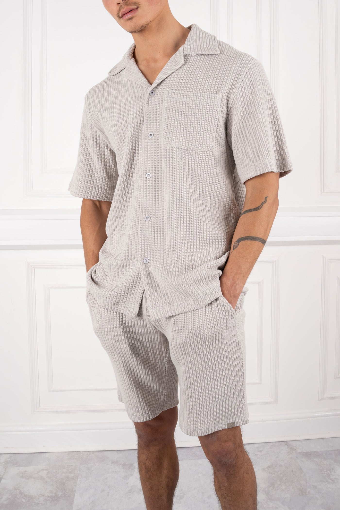 CAMISA PRINT POCKET RELIEF