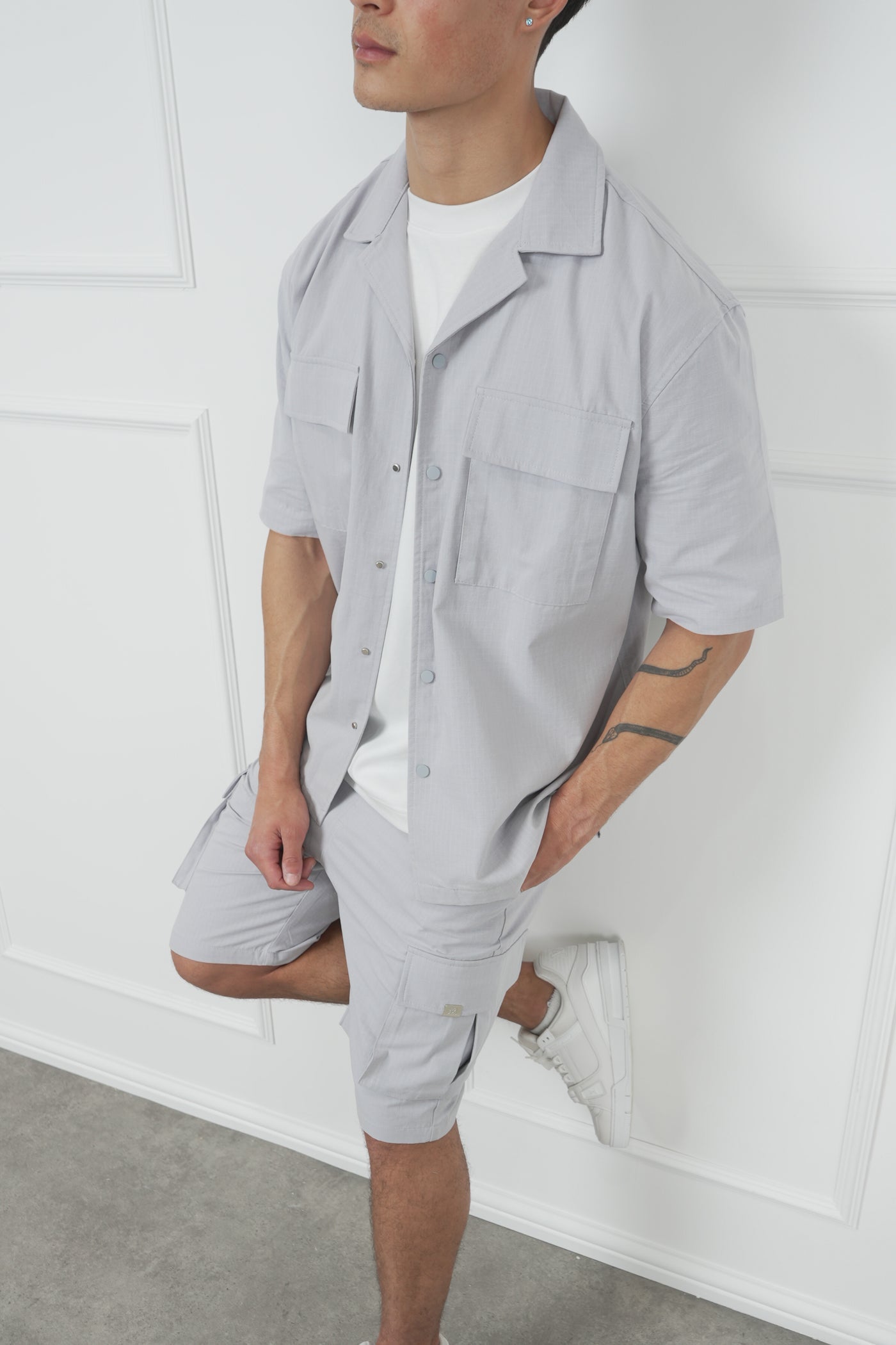 CONJUNTO CALIFORNIA OVERSIZE - GRIS PERLA