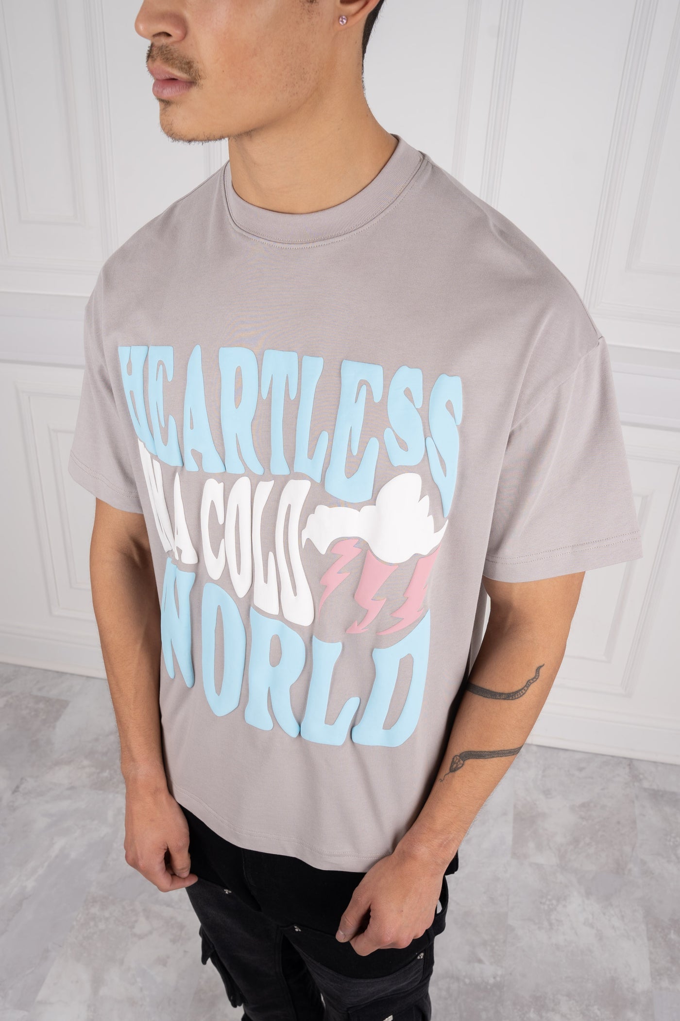 CAMISETA LETTERING OVERSIZE - GRIS