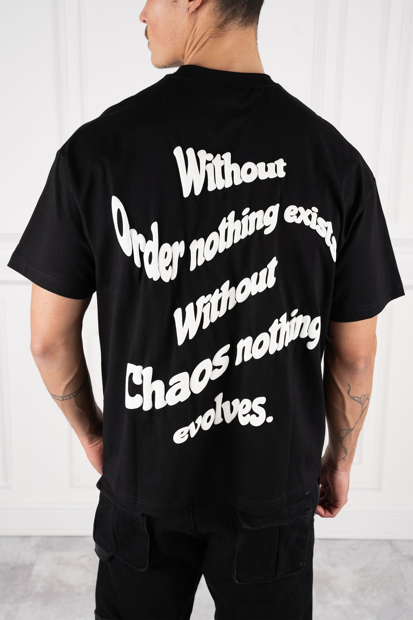 CAMISETA LETTERING OVERSIZE - NEGRA