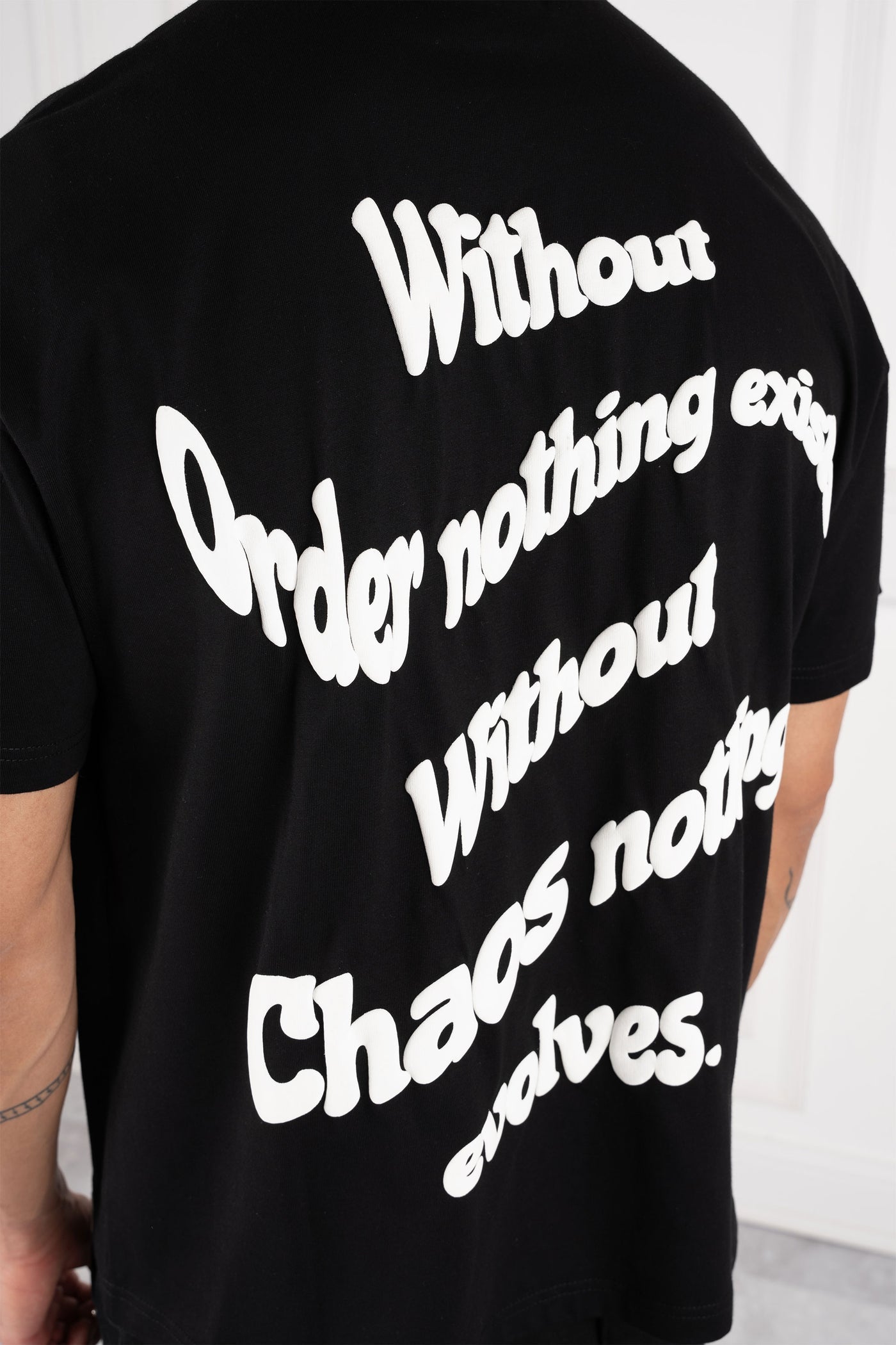 CAMISETA LETTERING OVERSIZE - NEGRA