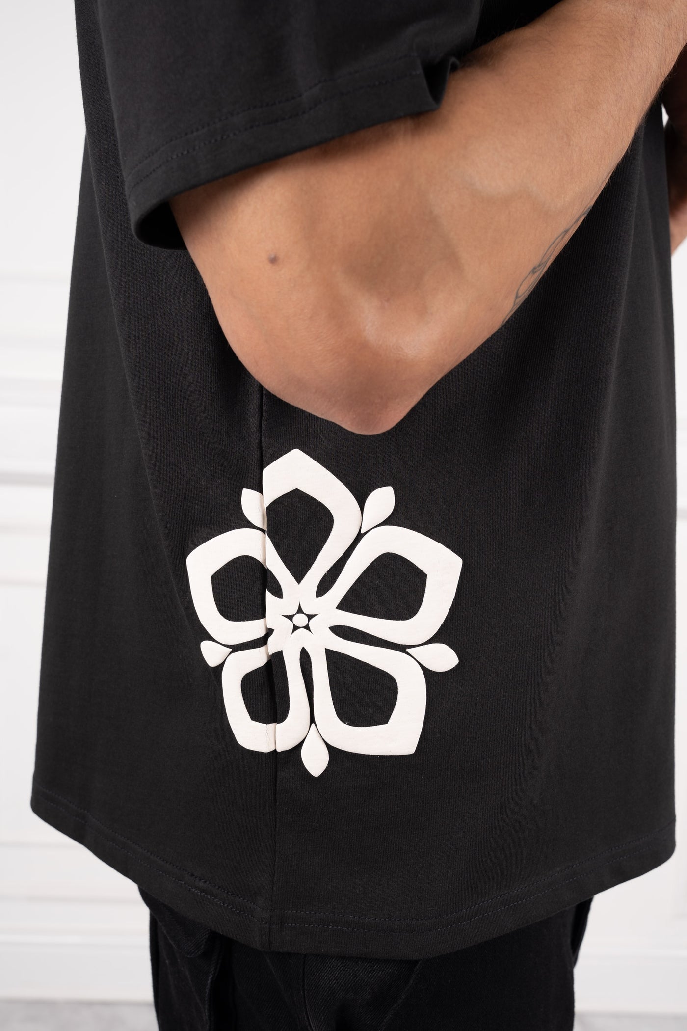 CAMISETA CHOOSE CHAOS - NEGRA
